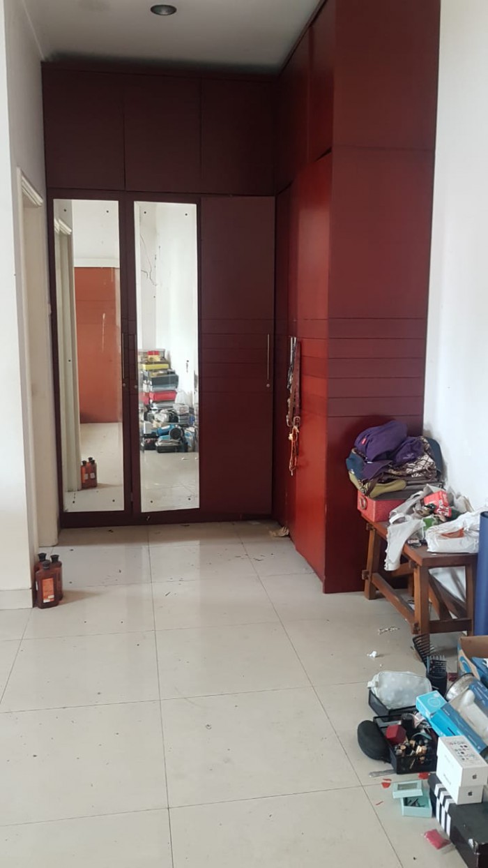 Dijual rumah di Citra Grand 